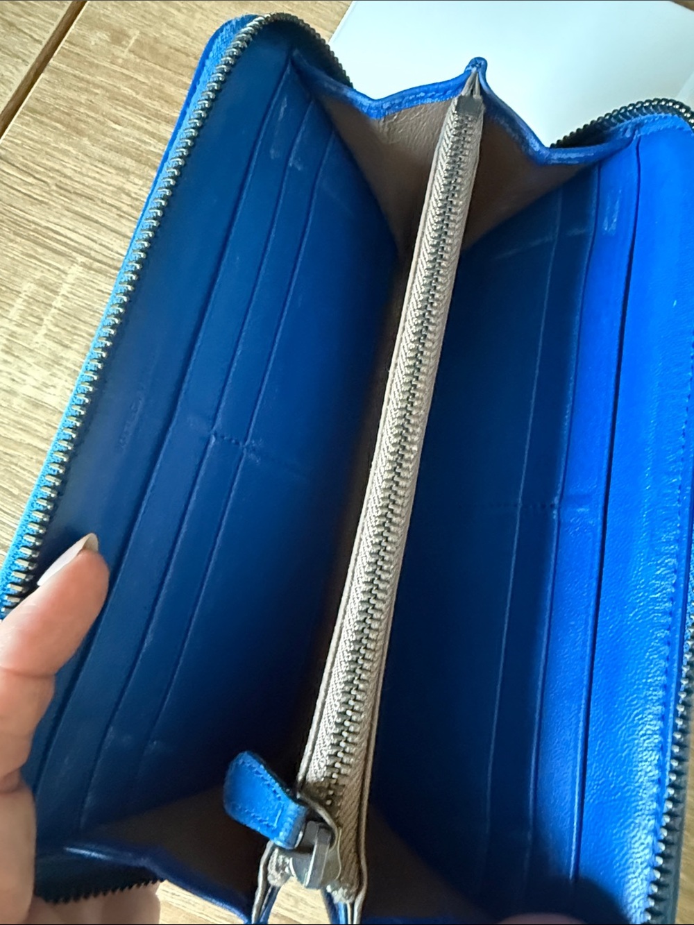 Bottega Veneta Woven Zip Wallet w/ COA see call outs and reduced price used - Picture 4 of 12